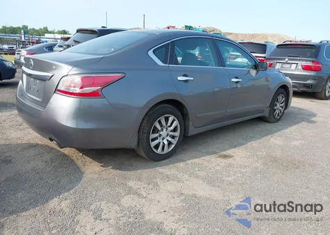 2015 Nissan Altima 2.5 S из США, поврежденный, VIN 1N4AL3AP1FN903817